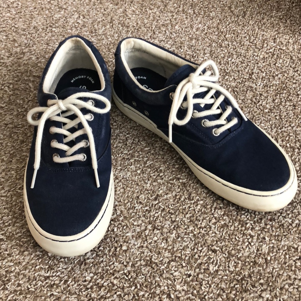 Sperry Navy and White Boat Shoes